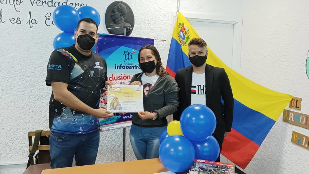 Entrega de Certificados en el Infocentro ¨Rogelio Castillo Gamarrá¨