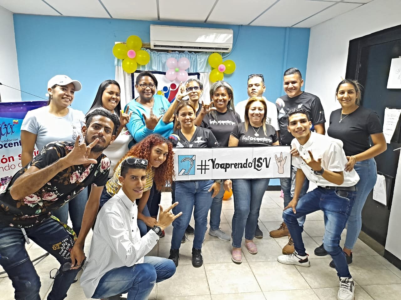 Monagas realiza formación sobre buen trato a personas con discapacidad auditiva, en Infocentro República del Uruguay