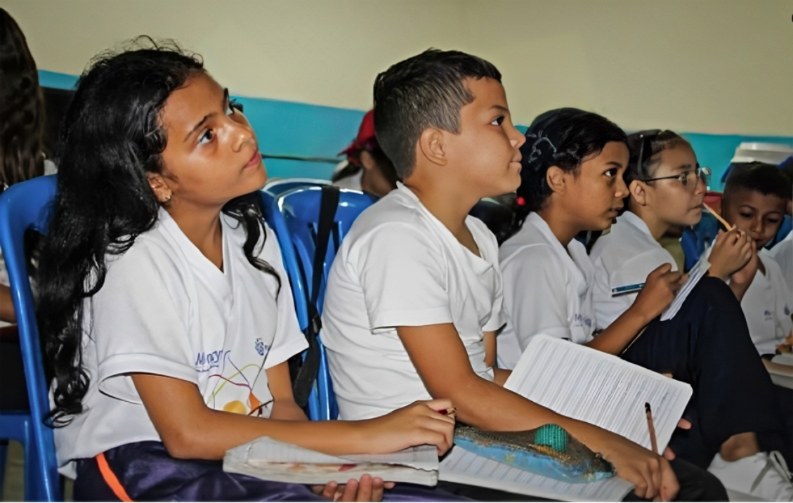 Niños y niñas de Lara aprendieron sobre Computación y Telecomunicaciones