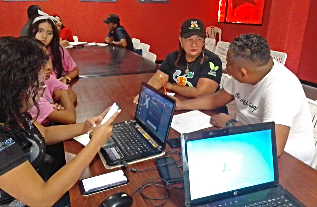 En Barinas Infocentro realiza taller de formación en Redes Sociales