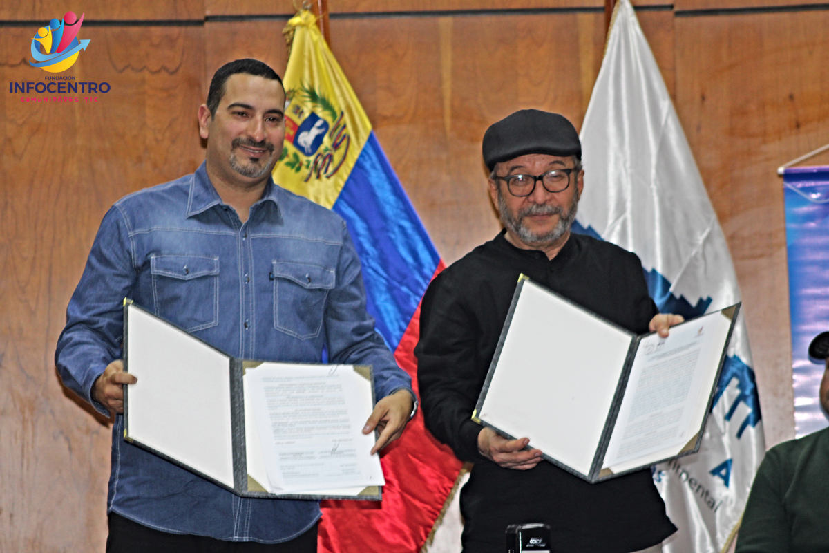 Firma de convenio entre Infocentro y Unexca