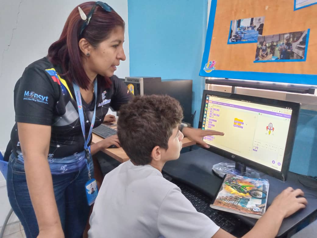 Taller de programación en Scratch a facilitadores y facilitadoras de Infocentro Lara