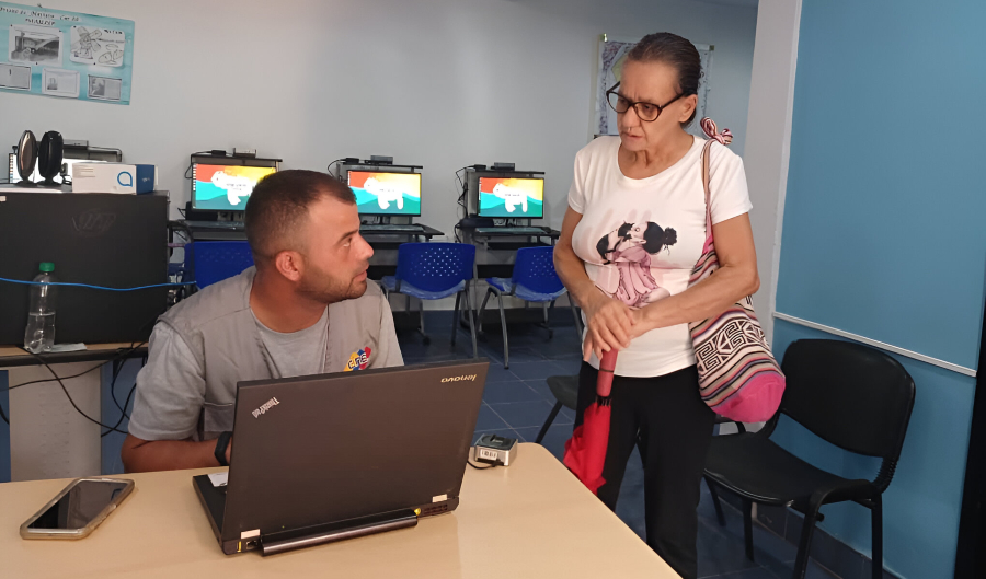 Jornada de registro de nuevos votantes y actualización de datos en el CNE en comunidad Azules del Norte