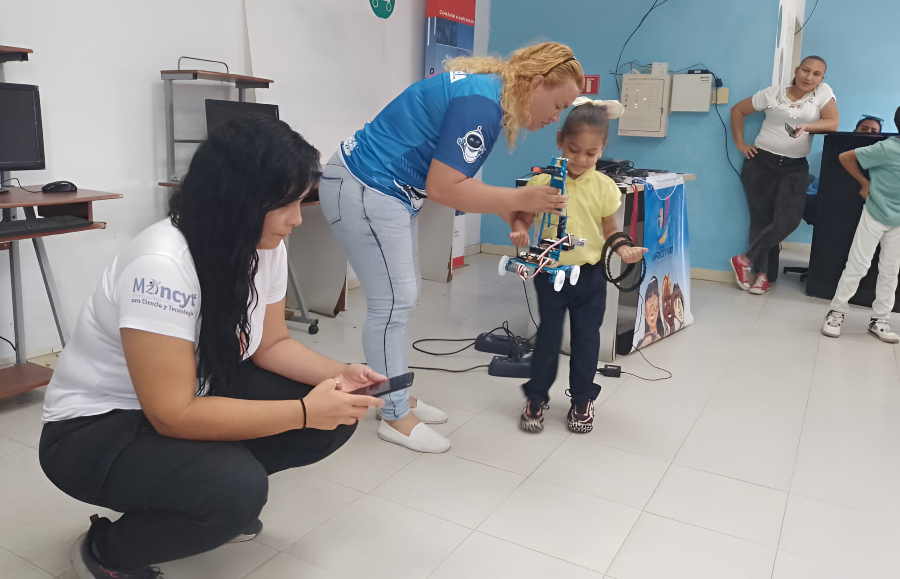 La Tierra de Leyendas de Portuguesa, recibe a Kit Robótica